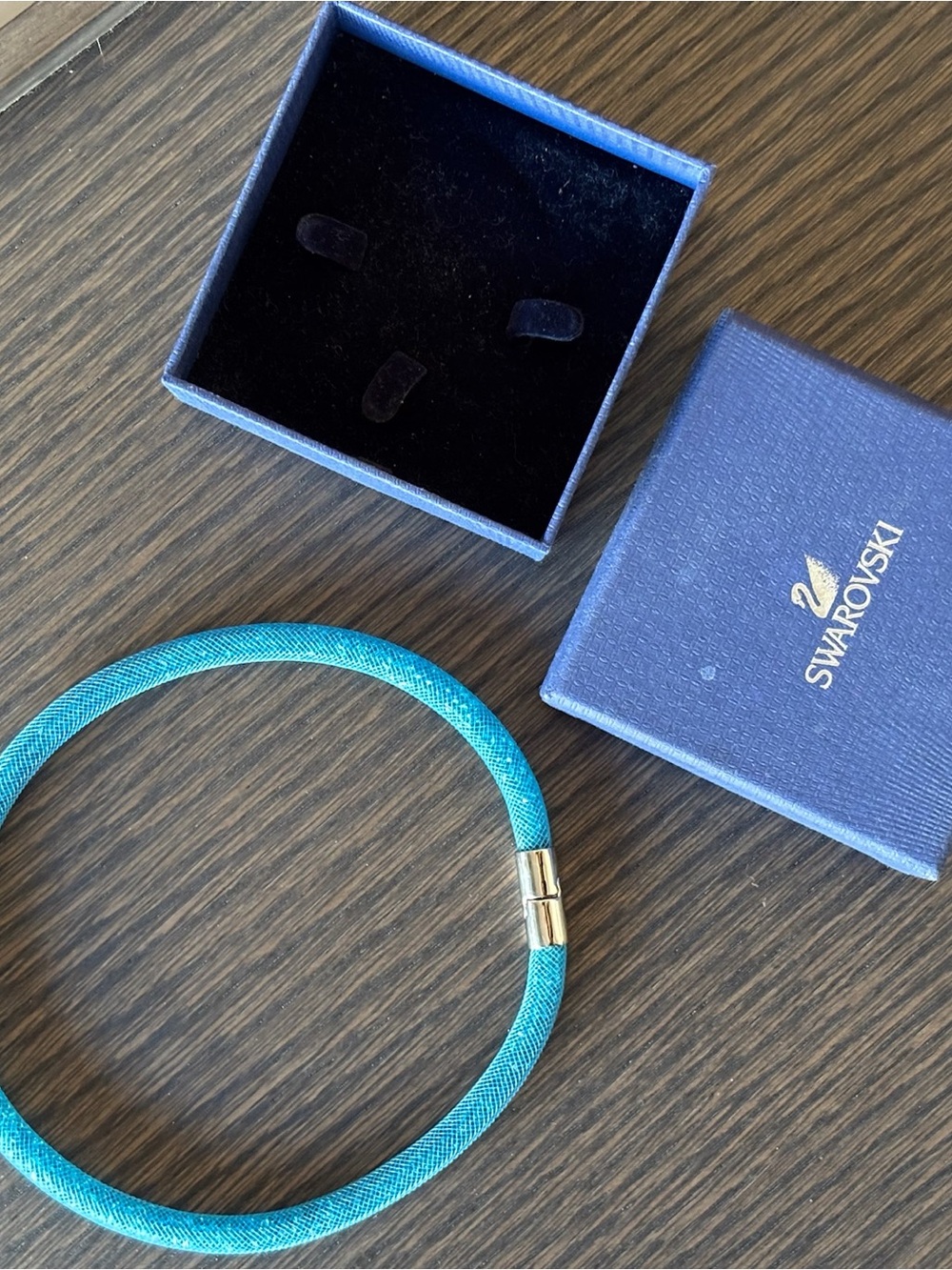 Swarovski Turquoise Mesh Bracelet with Gold Clasp